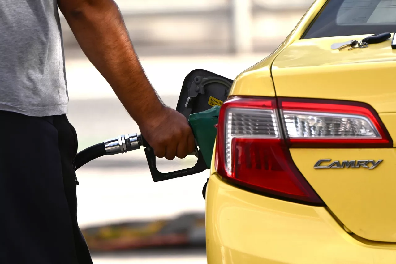 Gasolinera-gasolindegia-erregaia-combustible-petroleo
