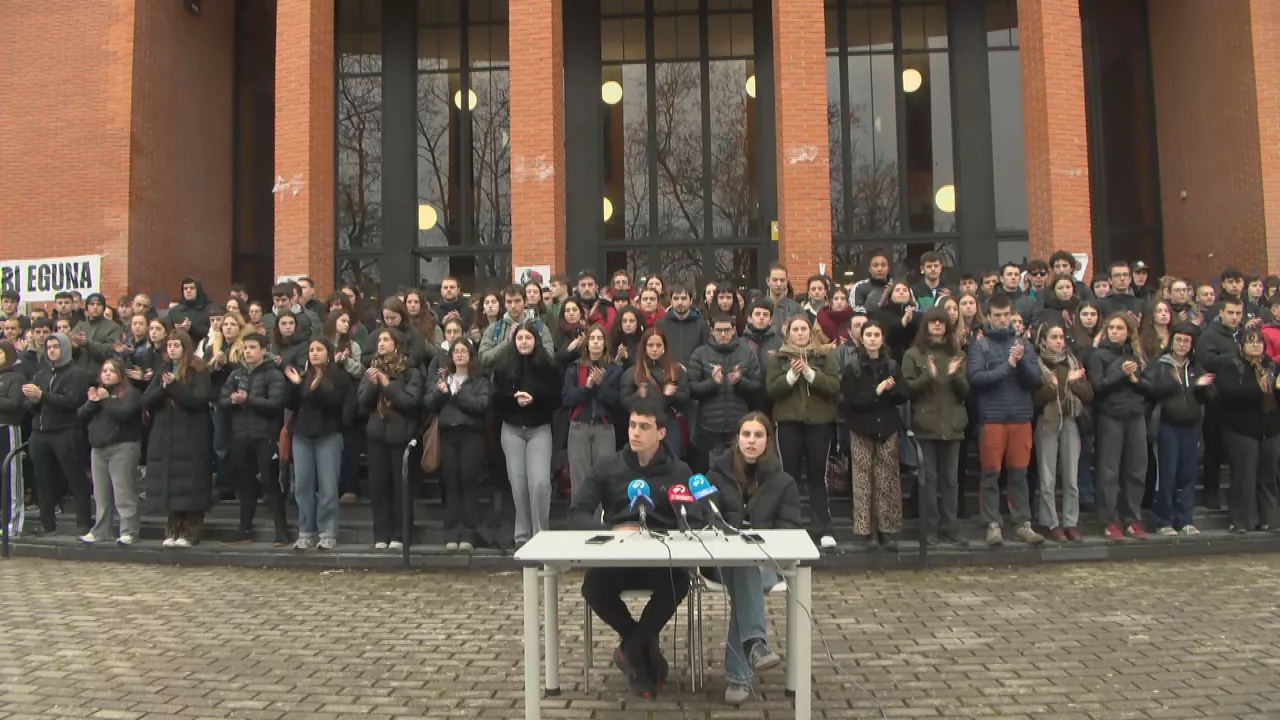 Gasteizen EHUko ikasleen prentsaurrekoa