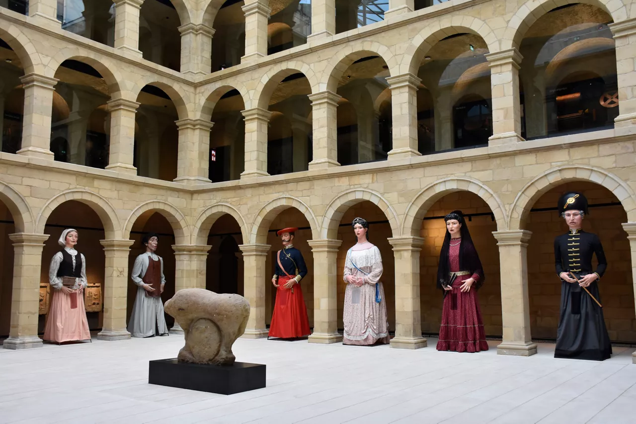 gigantes-bilbao-erraldoiak-euskal-museoa