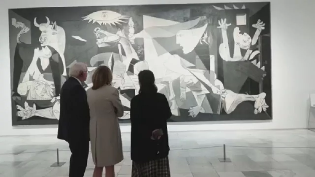 Frank-Walter Steinmeier GUERNICA REINA SOFIAr-batean