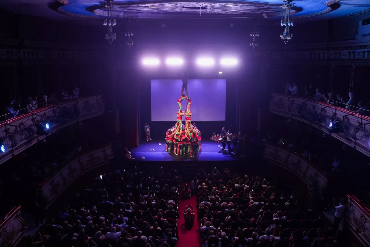 Acto de reconocimiento a las personas y colectivos que colaboran en las zonas afectadas por la dana, en el Teatro Olympia, a 25 de octubre de 2025, en Valencia, Comunidad Valenciana (España). El homenaje ha sido organizado por la  l'Associació Víctimes de la Dana 29 d'Octubre.



Jorge Gil / Europa Press

25 OCTUBRE 2025;HOMENAJE;DANA

25/10/2025