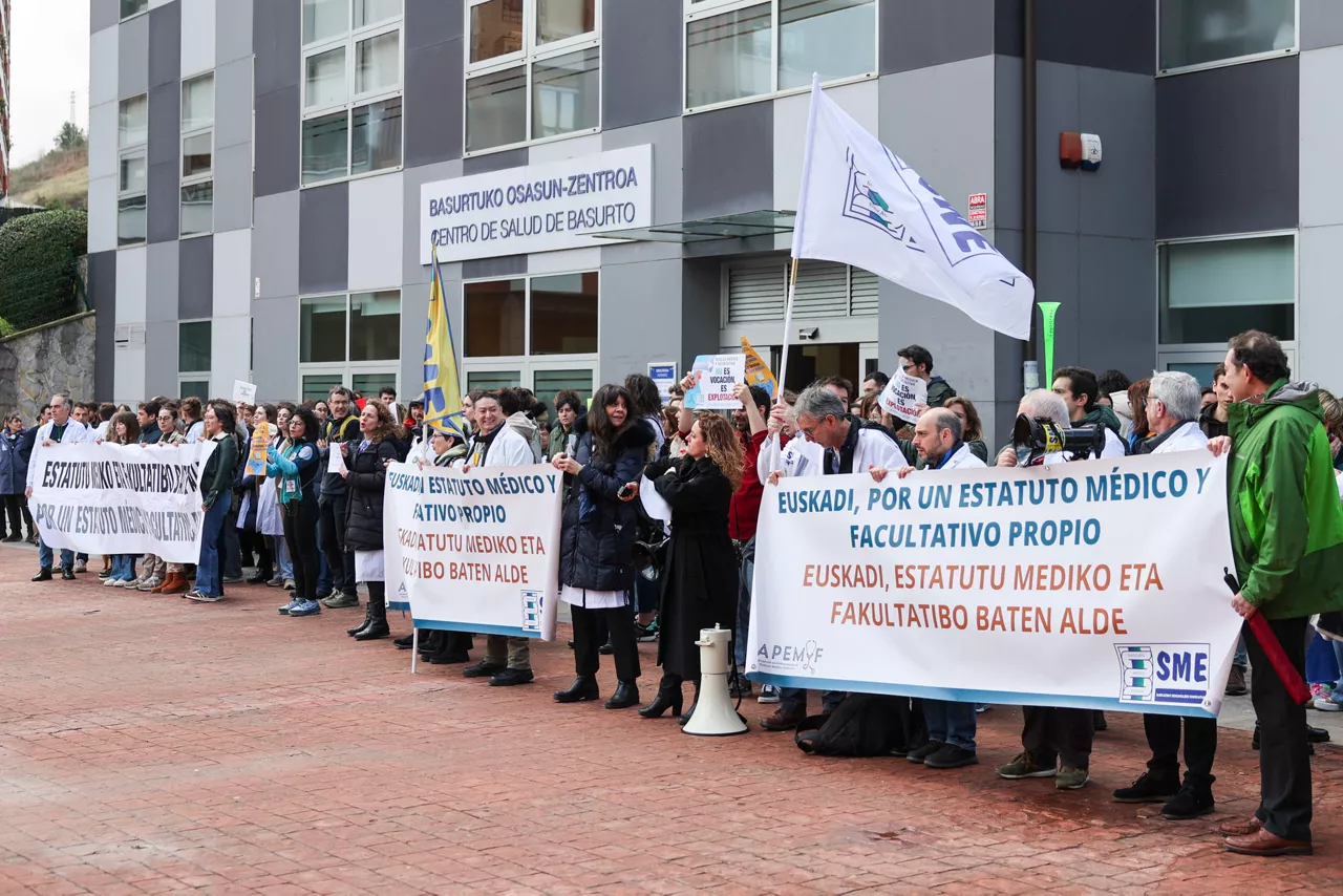 huelga médicos movilización basurto
