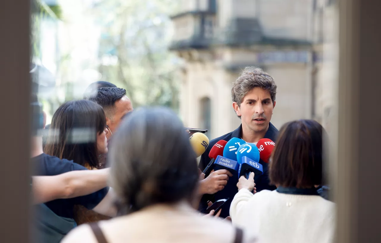 GRAFCAV1826. SAN SEBASTIÁN (ESPAÑA), 08/04/2026.- El alcalde de San Sebastián Jon Insausti, ha enviado una carta al presidente de Kutxa Fundazioa para pedirle que el patronato de esta entidad se replantee el cierre del museo de la ciencia Eureka! que, a su juicio, implica "la pérdida de todo un referente en la divulgación científica en Euskadi". EFE/Juan Herrero.
