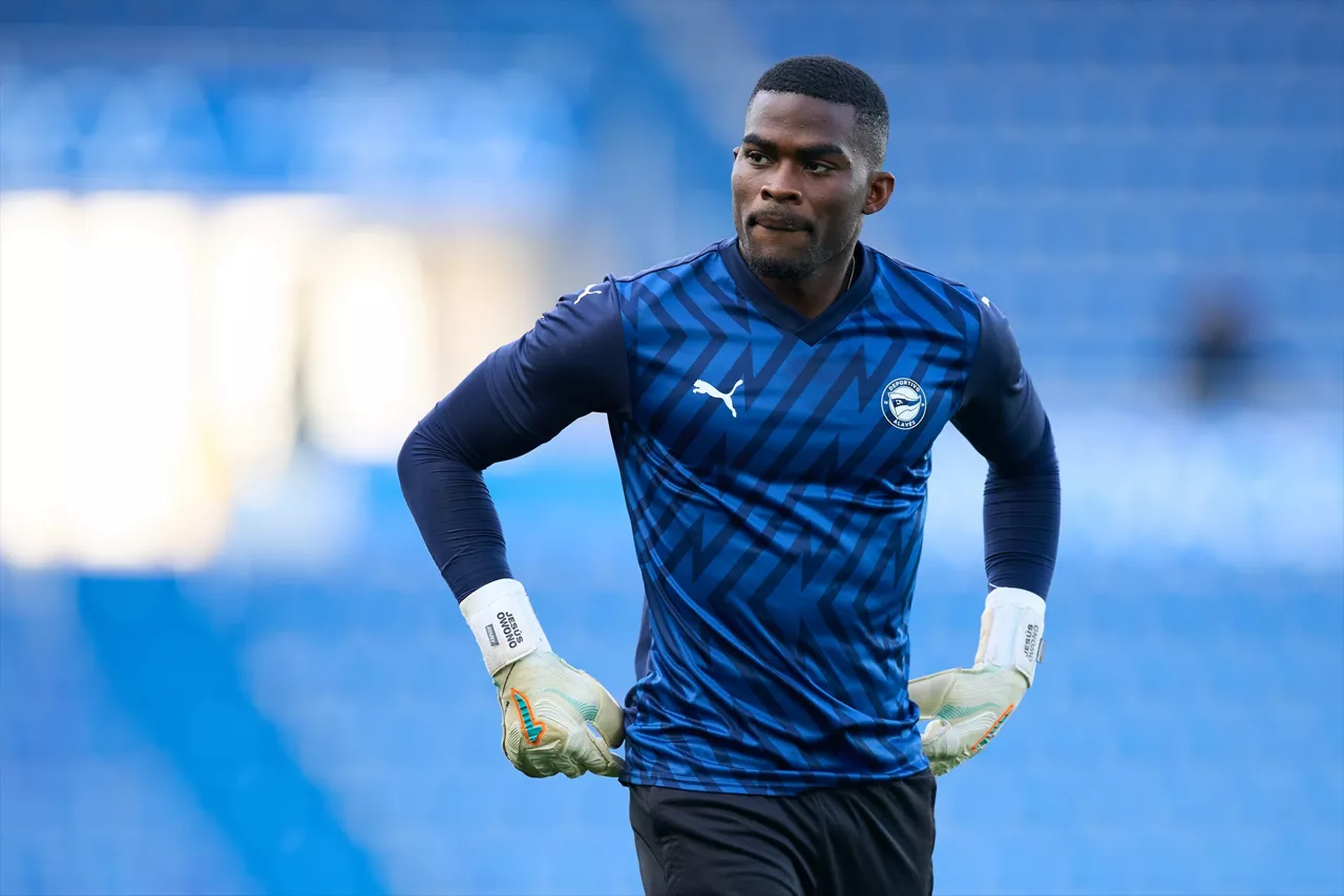 Jesus Owono con la camiseta del Alavés. Foto: Europa Press