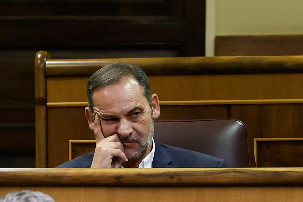 MADRID (ESPAÑA), 28/01/2026.- El exministro José Luis Ábalos, durante el Pleno del Congreso celebrado el pasado 22 de julio. El exdirigente socialista y exministro de Transportes José Luis Ábalos ha presentado ante la Mesa del Congreso su renuncia al acta de diputado por Valencia, según ha informado él mismo en redes sociales. EFE/Archivo/Chema Moya
