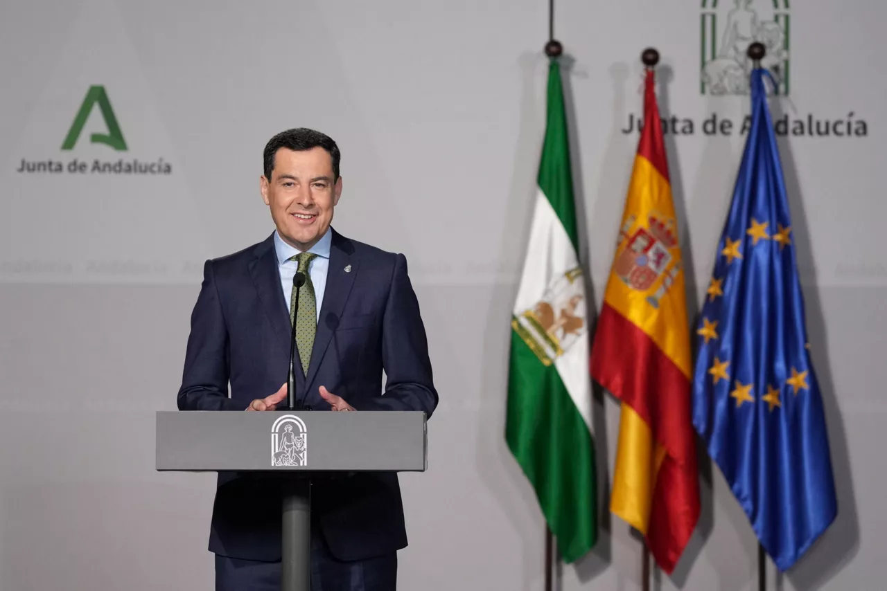 SEVILLA, 23/03/2026.- El presidente de la Junta de Andalucía, Juanma Moreno, ha anunciado este lunes su decisión de disolver el Parlamento de Andalucía y convocar elecciones autonómicas el domingo 17 de mayo. EFE/Junta de Andalucía - SOLO USO EDITORIAL/SOLO DISPONIBLE PARA ILUSTRAR LA NOTICIA QUE ACOMPAÑA (CRÉDITO OBLIGATORIO)
