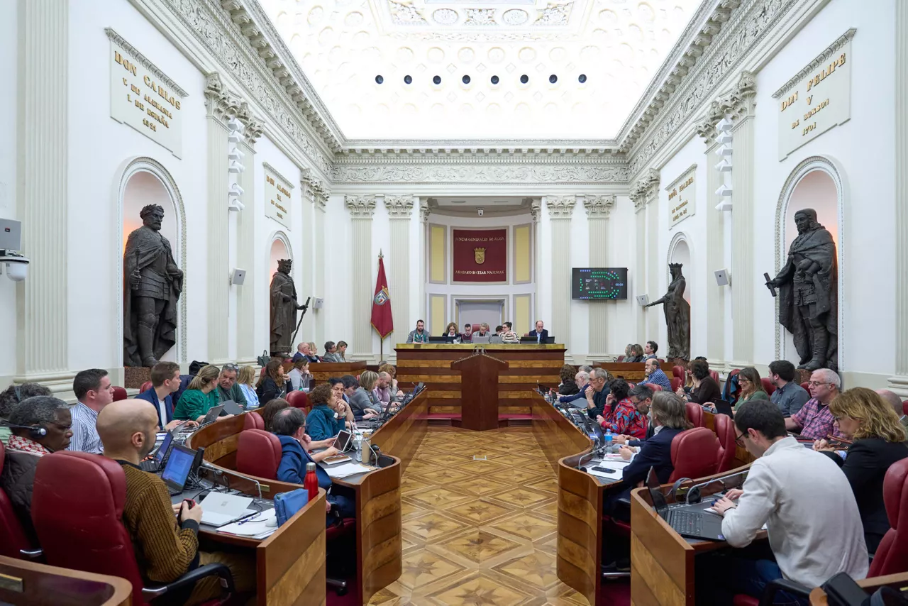 Juntas Generales de Álava Arabako Batzar Nagusiak