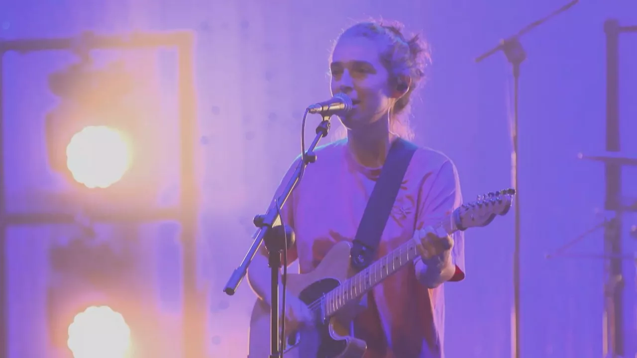 Kak! taldeak Ahotsenea Musika guneko programazioa abiatu du Durangoko Azokaren 60. edizioaren bigarren egunean. 