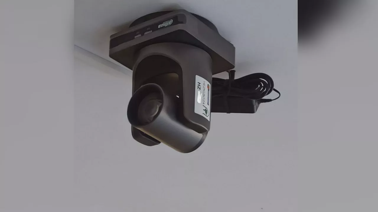 Kamerak ikastetxe publikoetan