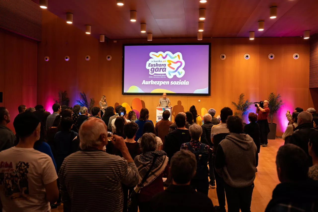 24. Korrikak euskararen ezagutza unibertsala aldarrikatu du Iruñean