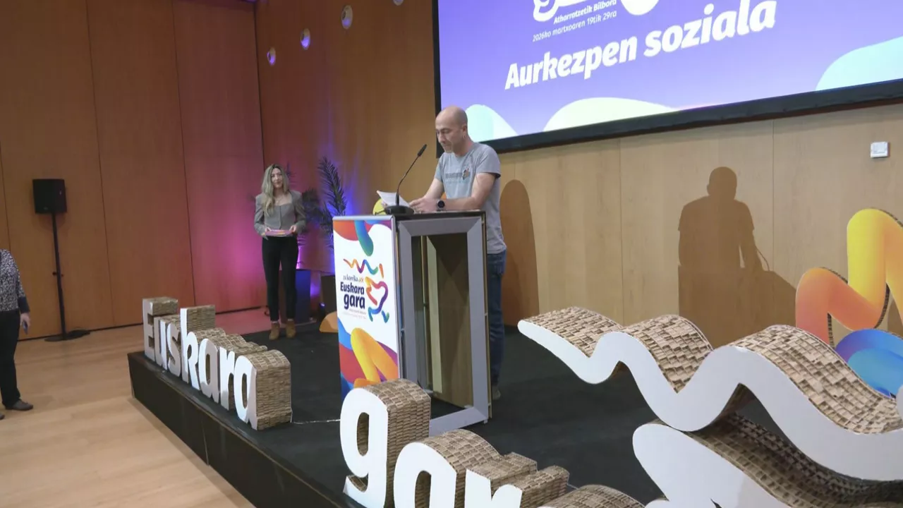 24. Korrikak euskararen ezagutza unibertsala aldarrikatu du Iruñean