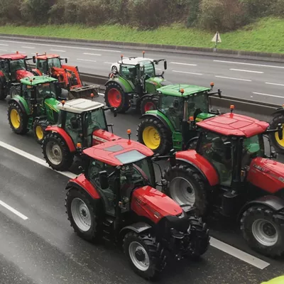 Laborarien protesta A-63an Baionan