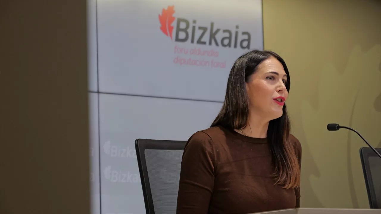 (Foto de ARCHIVO)

Leixuri Arrizabalaga, diputada de Euskera, Cultura y Deporte



REMITIDA / HANDOUT por BIZKAIA

Fotografía remitida a medios de comunicación exclusivamente para ilustrar la noticia a la que hace referencia la imagen, y citando la procedencia de la imagen en la firma

07/8/2026
