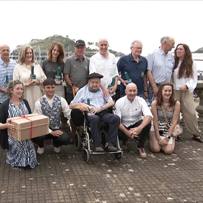 Ordorika familiari eta Vita ontzian joandako marinelei omenaldia egin diete Lekeition