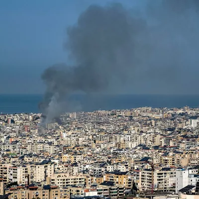 BEIRUT, 03/03/2026.- El Ejército de Israel llevó a cabo ataques aéreos contra los suburbios del sur de Beirut, afirmó este martes la Agencia Nacional de Noticias del Líbano (ANN), después de atacar la víspera más de 70 objetivos militares en el sur del Líbano para combatir al grupo chií Hizbulá, aliado de Irán. EFE/ Edgar Gutiérrez

