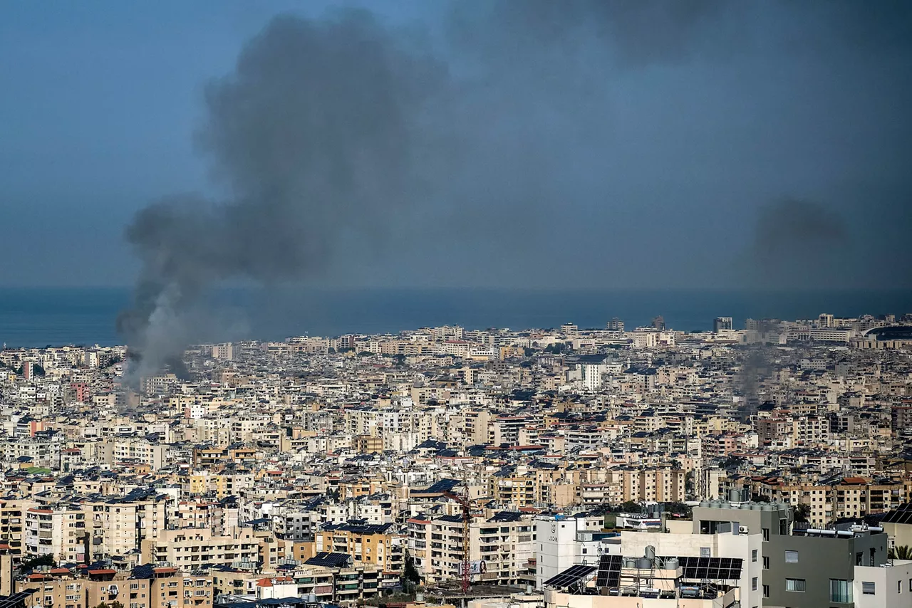 BEIRUT, 03/03/2026.- El Ejército de Israel llevó a cabo ataques aéreos contra los suburbios del sur de Beirut, afirmó este martes la Agencia Nacional de Noticias del Líbano (ANN), después de atacar la víspera más de 70 objetivos militares en el sur del Líbano para combatir al grupo chií Hizbulá, aliado de Irán. EFE/ Edgar Gutiérrez
