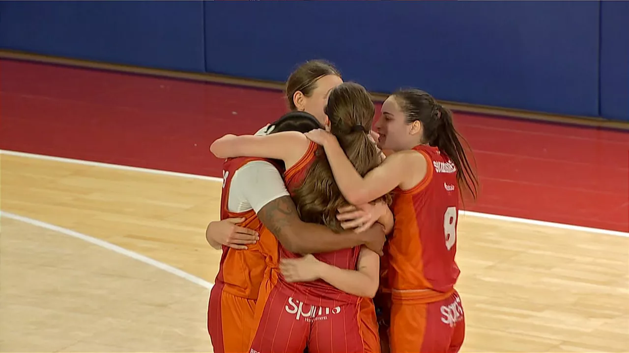 Lointek Gernika garaipena ospatzen