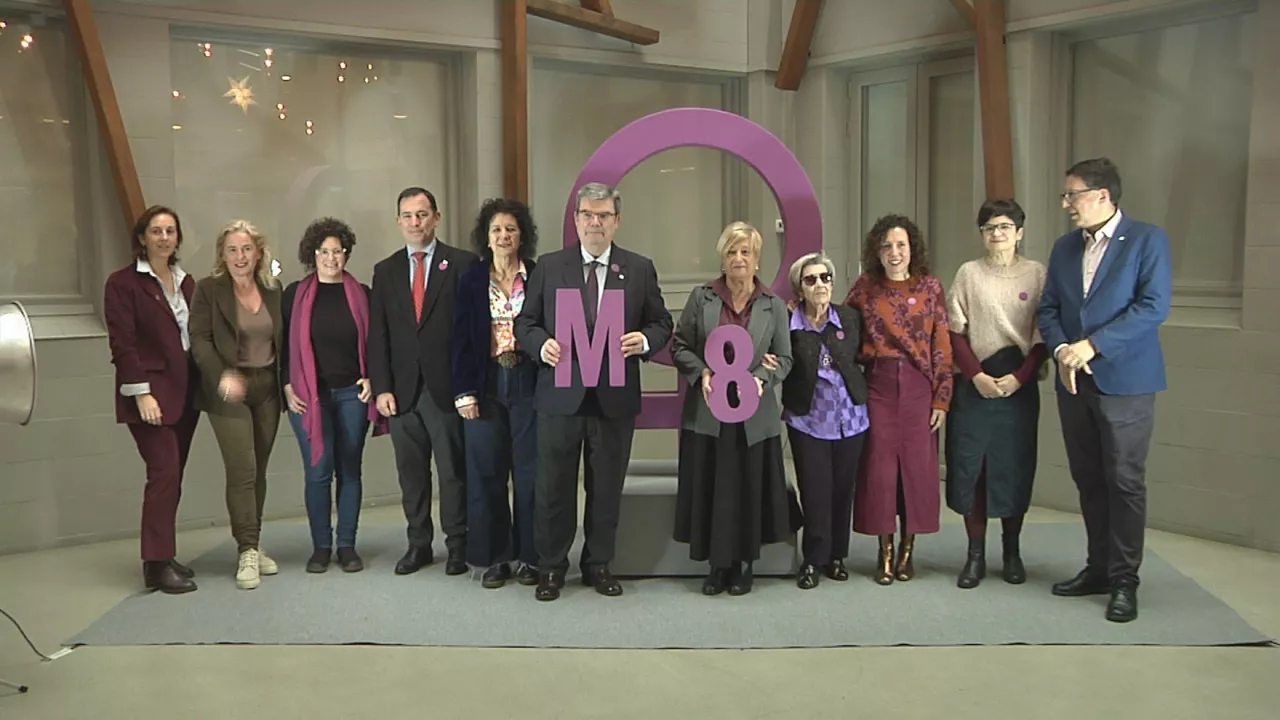 martxoak 8 erakundeak