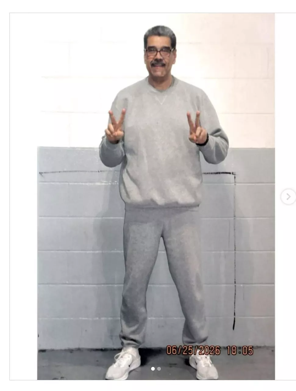 AME3194. CARACAS (VENEZUELA), 30/08/2026.- Captura de pantalla tomada de la cuenta oficial en instagram del diputado Nicolás Maduro Guerra @maduroguerra que muestra al depuesto mandatario Nicolás Maduro. Supuestas fotografías de Nicolás Maduro fueron publicadas este domingo en las redes sociales del depuesto presidente como un pequeño "regalo de amor y esperanza", días después de que los Gobiernos de Venezuela y EE.UU. anunciaran un acuerdo que da a Washington el control de más del 20 % de las reservas de crudo venezolano. EFE/ @maduroguerra /SOLO USO EDITORIAL/ NO VENTAS/ SOLO DISPONIBLE PARA ILUSTRAR LA NOTICIA QUE ACOMPAÑA (CRÉDITO OBLIGATORIO)
