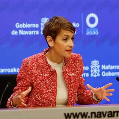 GRAFCAV8361. PAMPLONA, 08/01/2026.- La presidenta de Navarra, María Chivite Navascués, comparece para dar a conocer los últimos cambios en el Gobierno Foral tras la salida dos de las figuras con mayor visibilidad política e institucional: el vicepresidente primero del Gobierno y la portavoz, Felix Taberna y Amparo López. EFE/ Jesús Diges
