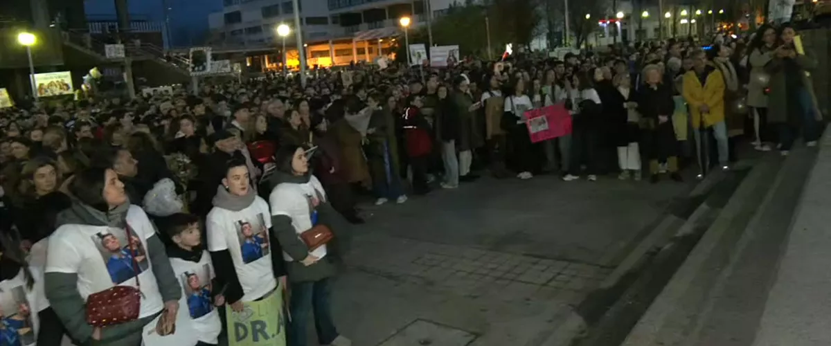 Miles de aspirantes a especialidad médica realizan el examen MIR, clave para su futuro profesional