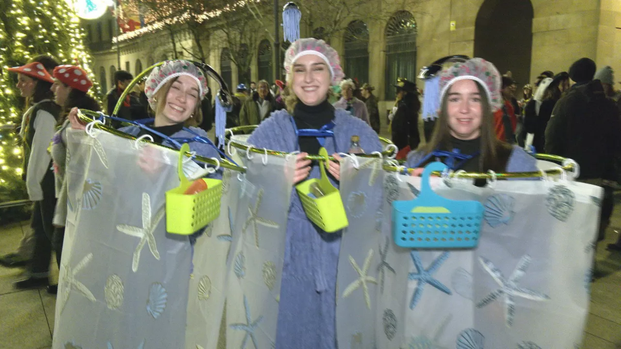 Urte Zaharreko mozorroak Iruñean