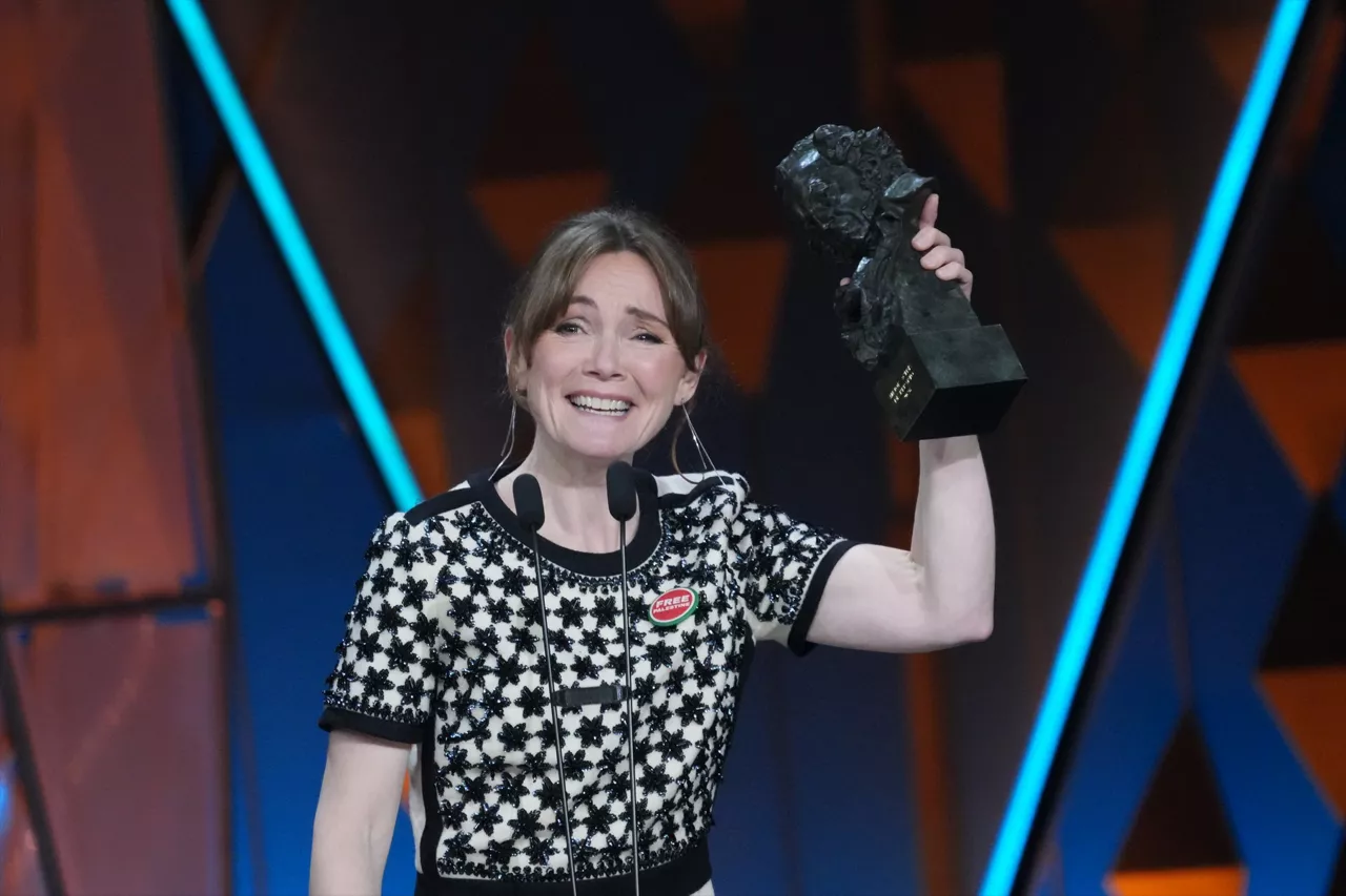 La actriz Nagore Aranburu, recoge el Goya a mejor Actriz de reparto por 'Los domingos' en la 40º edición de los Premios Goya, en el Auditori del Centre de Convencions Internacionals, a 28 de febrero de 2026, en Barcelona, Cataluña (España). Los galardones son otorgados de manera anual por la Academia de las Artes y las Ciencias Cinematográficas de España (AACCE) con el objetivo de premiar a los mejores profesionales en cada una de las distintas especialidades tanto técnicas como creativas del cine español.



David Zorrakino / Europa Press

28/2/2026