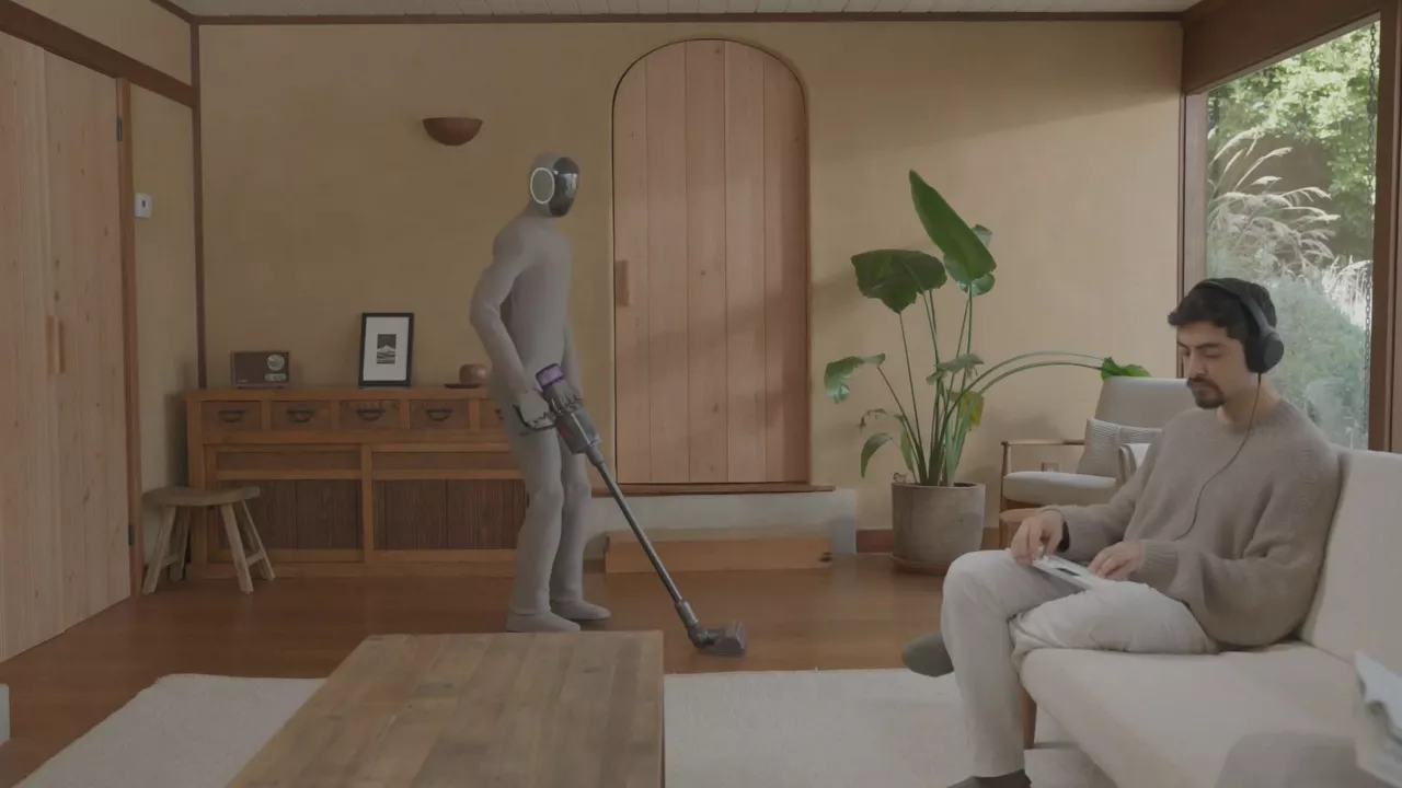 Etxeko lanak egiteko gai den NEO robota