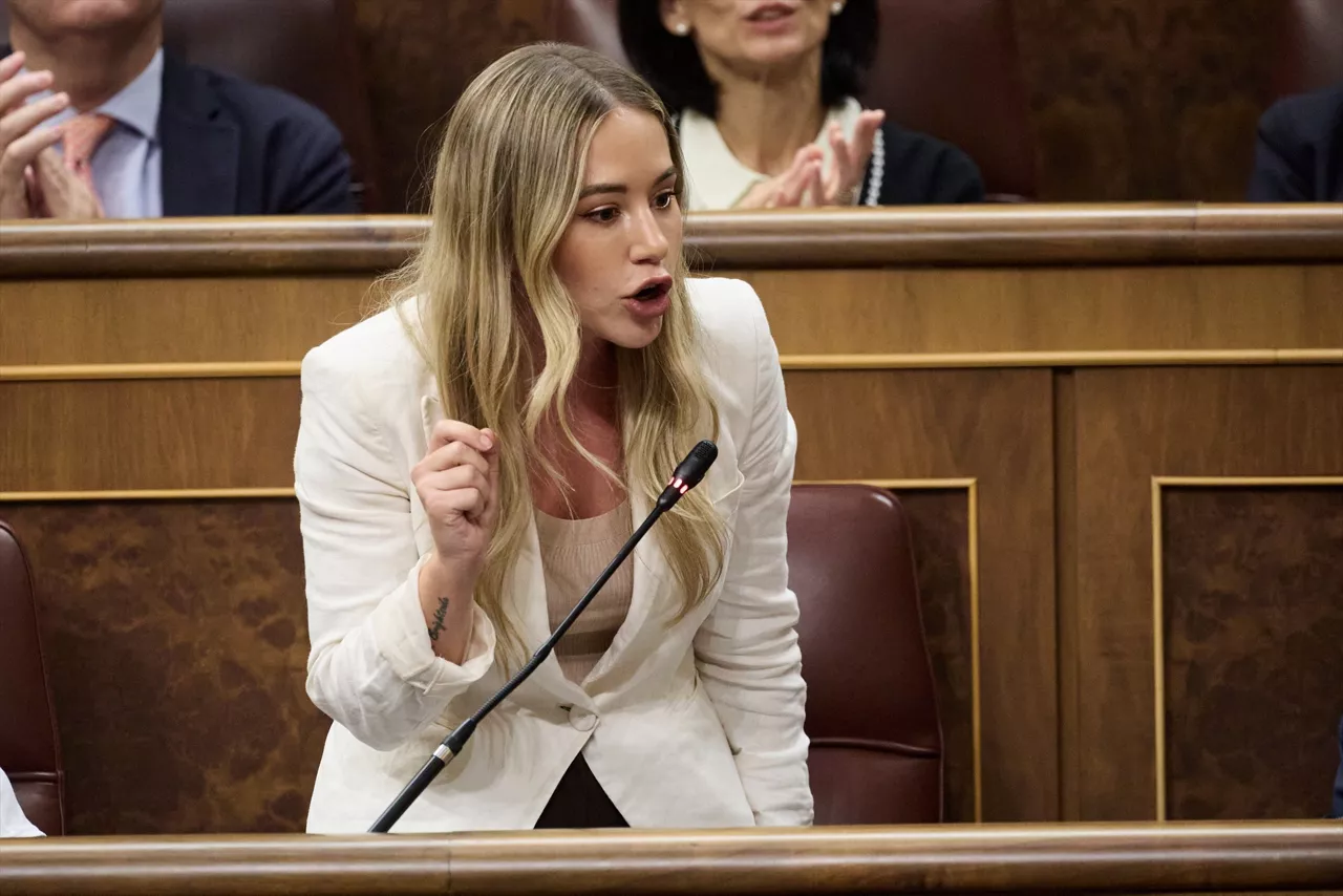 La diputada del PP, Noelia Núñez, durante un pleno en el Congreso de los Diputados