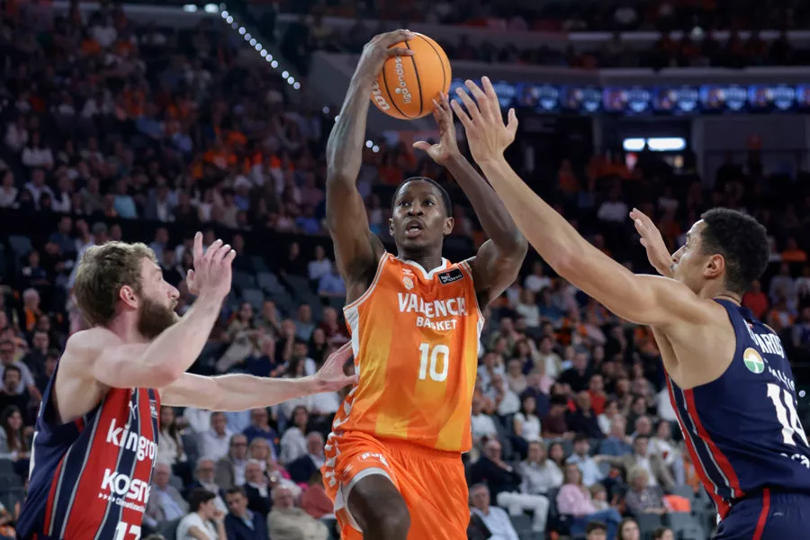 Omari Moore Kosner Baskoniaren aurka