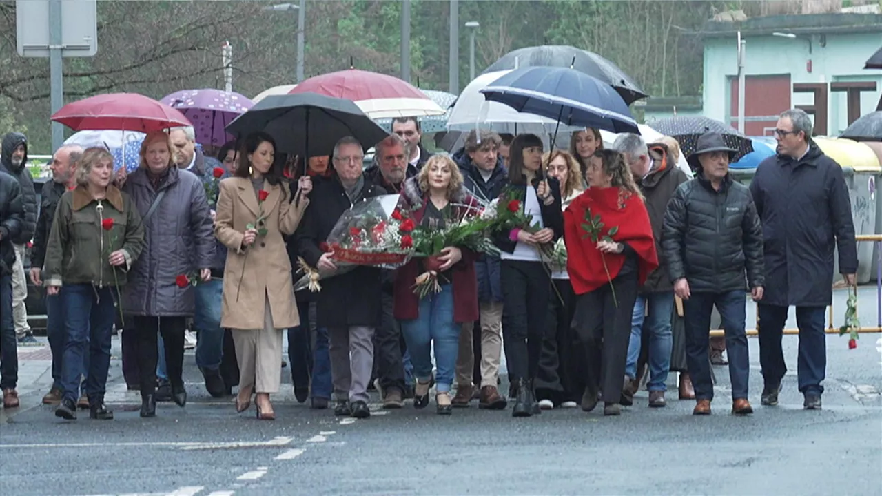 Isaias Carrasco omendu dute Arrasaten, ETAk hil zuela 18 urte bete direnean