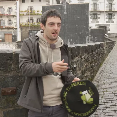 Leitzan hartu gaitu Xabat Illarregik, Nafarroako bertsolari txapeldun berriak