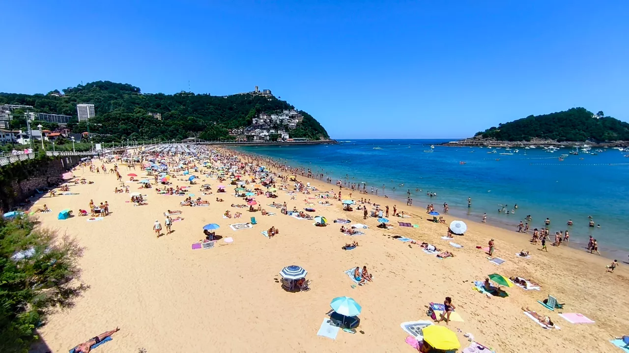 Ondarreta hondartza eguzkia beroa