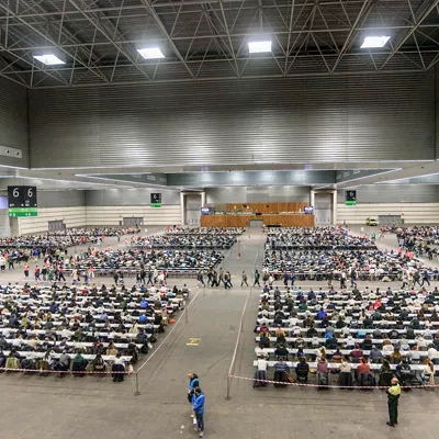 BARAKALDO  (BIKZAIA), 07/02/2026.- Vista general de la primera prueba de la OPE de la 35ª promoción de la Ertzaintza, este sábado en el BEC de Barakaldo (Bizkaia). EFE/Javier Zorrilla
