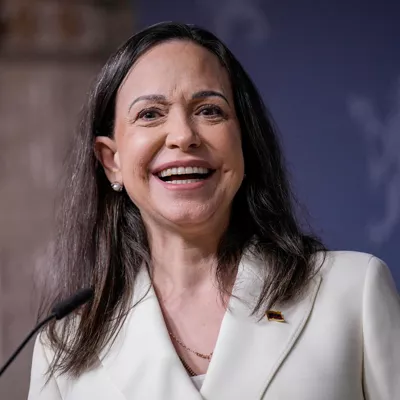 Fotografía de archivo del 11 de diciembre de 2025 que muestra a la líder opositora venezolana María Corina Machado hablando durante una conferencia de prensa tras recibir el Premio Nobel de la Paz 2025, en Oslo (Noruega)
