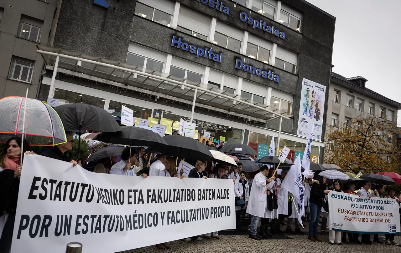 Osakidetza medikuak greba donostia protesta