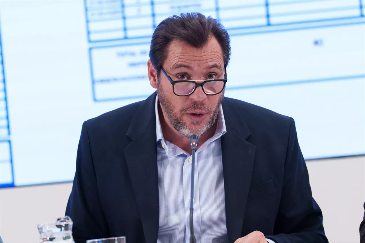 El ministro de Transportes y Movilidad Sostenible, Óscar Puente, atiende a los medios en una rueda de prensa, en la sede del Ministerio de Transportes, a 23 de enero de 2026, en Madrid (España). Puente actualiza los últimos datos sobre la investigación del accidente ferroviario de Adamuz (Córdoba) en el que fallecieron 45 personas.



Matias Chiofalo / Europa Press

23 ENERO 2026 ACCIDENTE DE TREN;ACCIDENTE FERROVIARIO

23/1/2026