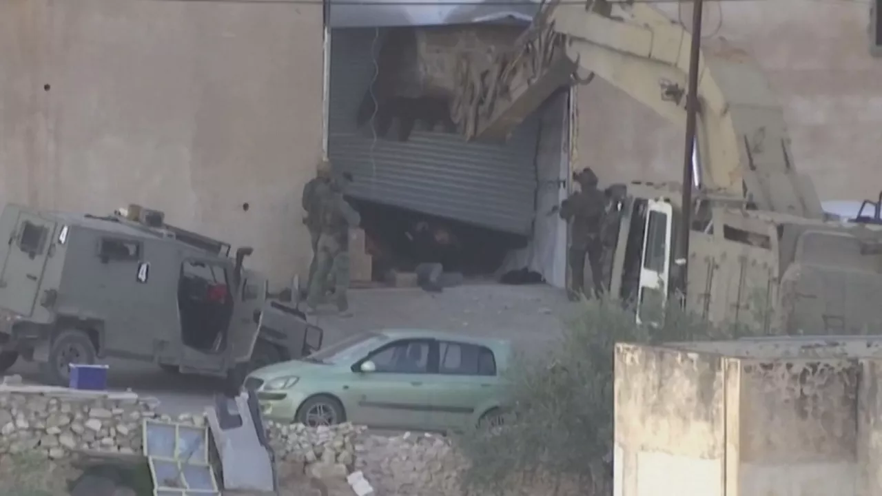 El ejército israelí ejecuta a dos palestinos desarmados en Cisjordania