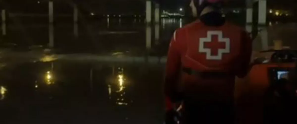 Buscan a un hombre tras caer al río Bidasoa