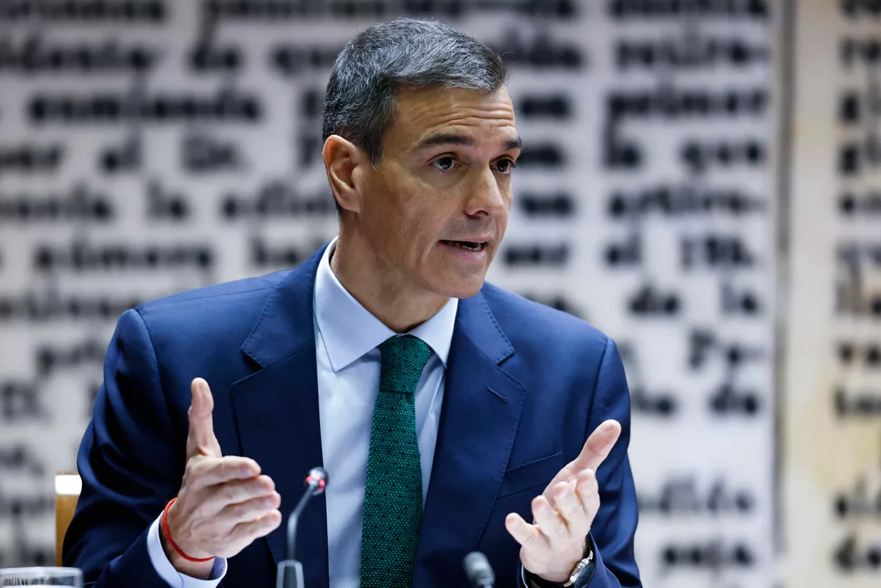 MADRID, 30/10/2025.- El presidente del Gobierno, Pedro Sánchez, durante su comparecencia ante la comisión de investigación del caso Koldo, este jueves en el Senado. EFE/Chema Moya
