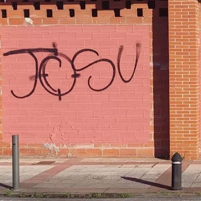 Pintada contra el alcalde de Loiu PNV. Fuente: Loiuko Udala