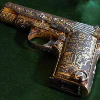 Recuperada la pistola que Eibar regaló a Niceto Alcalá Zamora en 1932