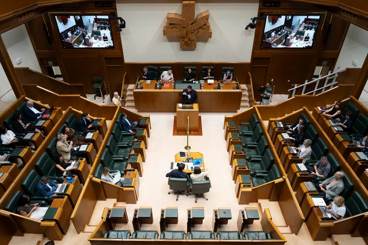 (Foto de ARCHIVO)

El Pleno ha debatido sobre el servicio de ambulancias



REMITIDA / HANDOUT por PARLAMENTO VASCO

Fotografía remitida a medios de comunicación exclusivamente para ilustrar la noticia a la que hace referencia la imagen, y citando la procedencia de la imagen en la firma

15/10/2026