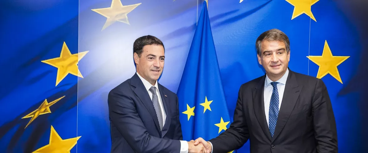 El Lehendakari, Imanol Pradales, con Raffaele Fitto, vicepresidente ejecutivo de la Comisión Europea de Cohesión y Reformas



REMITIDA / HANDOUT por JON RODRIGUEZ BILBAO

Fotografía remitida a medios de comunicación exclusivamente para ilustrar la noticia a la que hace referencia la imagen, y citando la procedencia de la imagen en la firma

14/10/2026