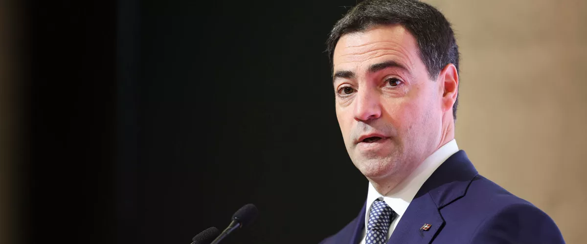 GRAFCAV7537. BILBAO, 10/12/2025.-El lehendakari, Imanol Pradales, en la imagen, analiza la situación de la economía vasca, seguido de un coloquio, en el marco del Foro ‘Expectativas Económicas’, organizado por el diario El Correo.EFE/Luis Tejido
