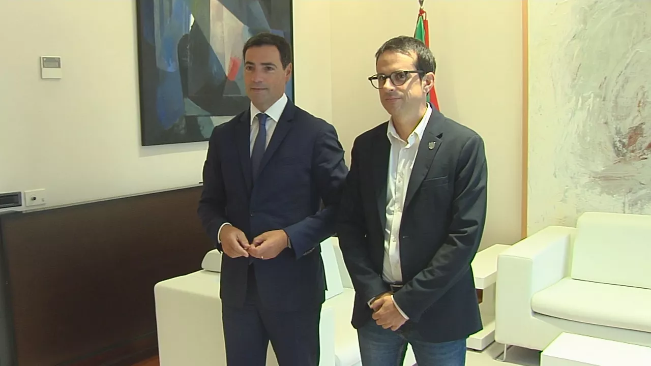 Reunión entre Imanol Pradales y Pello Otxandiano