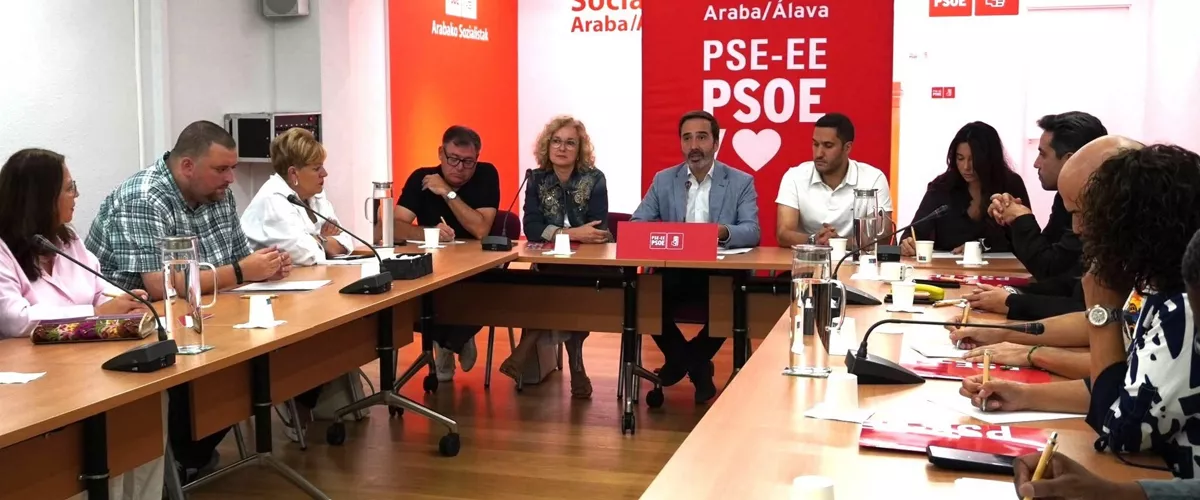Reunión del PSE-EE de Álava



REMITIDA / HANDOUT por PSE-EE

Fotografía remitida a medios de comunicación exclusivamente para ilustrar la noticia a la que hace referencia la imagen, y citando la procedencia de la imagen en la firma

26/9/2026