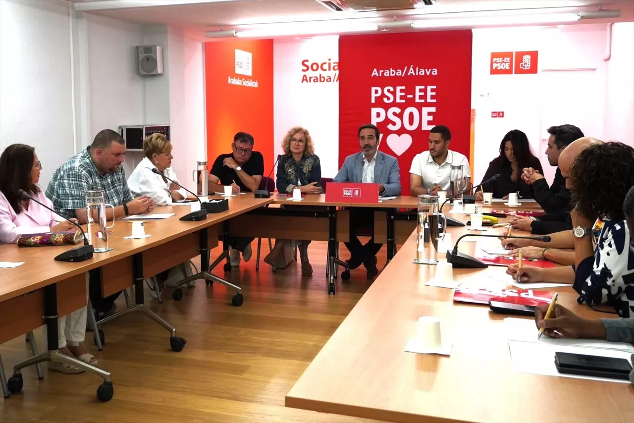 Reunión del PSE-EE de Álava



REMITIDA / HANDOUT por PSE-EE

Fotografía remitida a medios de comunicación exclusivamente para ilustrar la noticia a la que hace referencia la imagen, y citando la procedencia de la imagen en la firma

26/9/2026