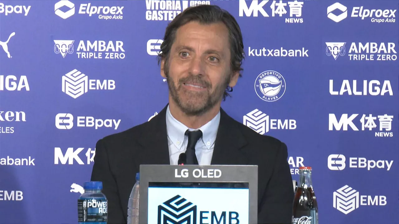 Presentación  de Quique Sánchez Flores, nuevo entrenador del Alavés.