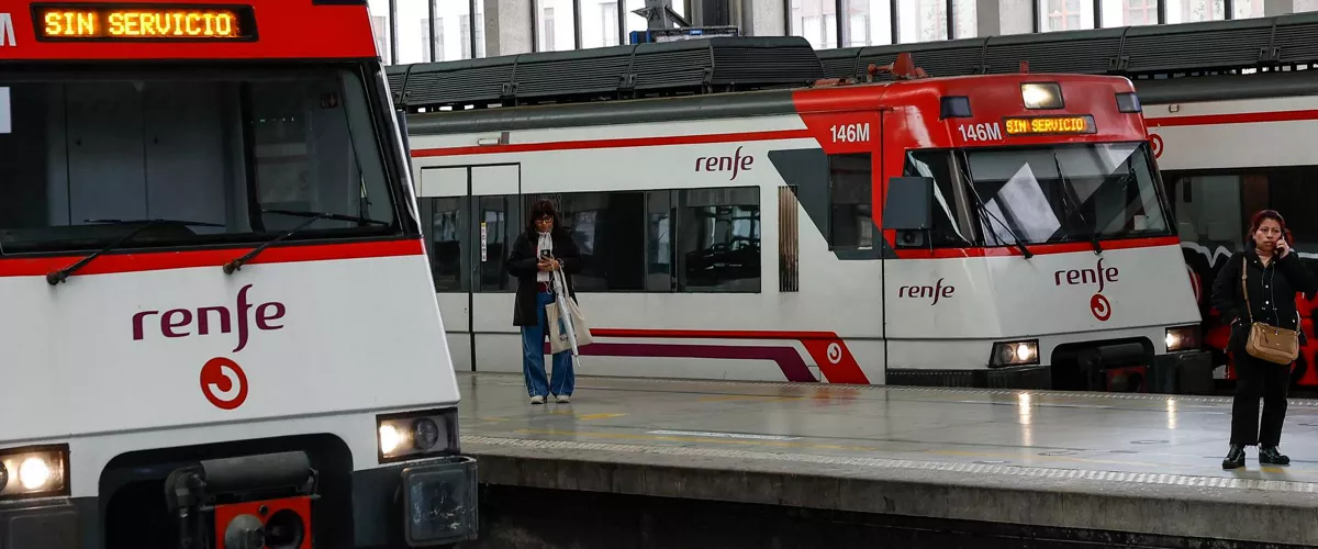Huelga en Renfe estación de Abando Bilbao trenak
